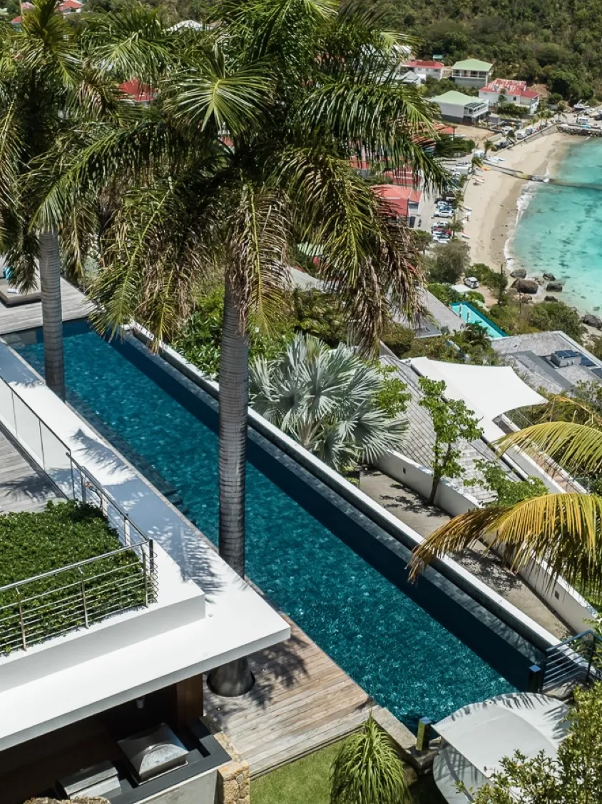 Vue drone de la villa Utopic et de ses toits